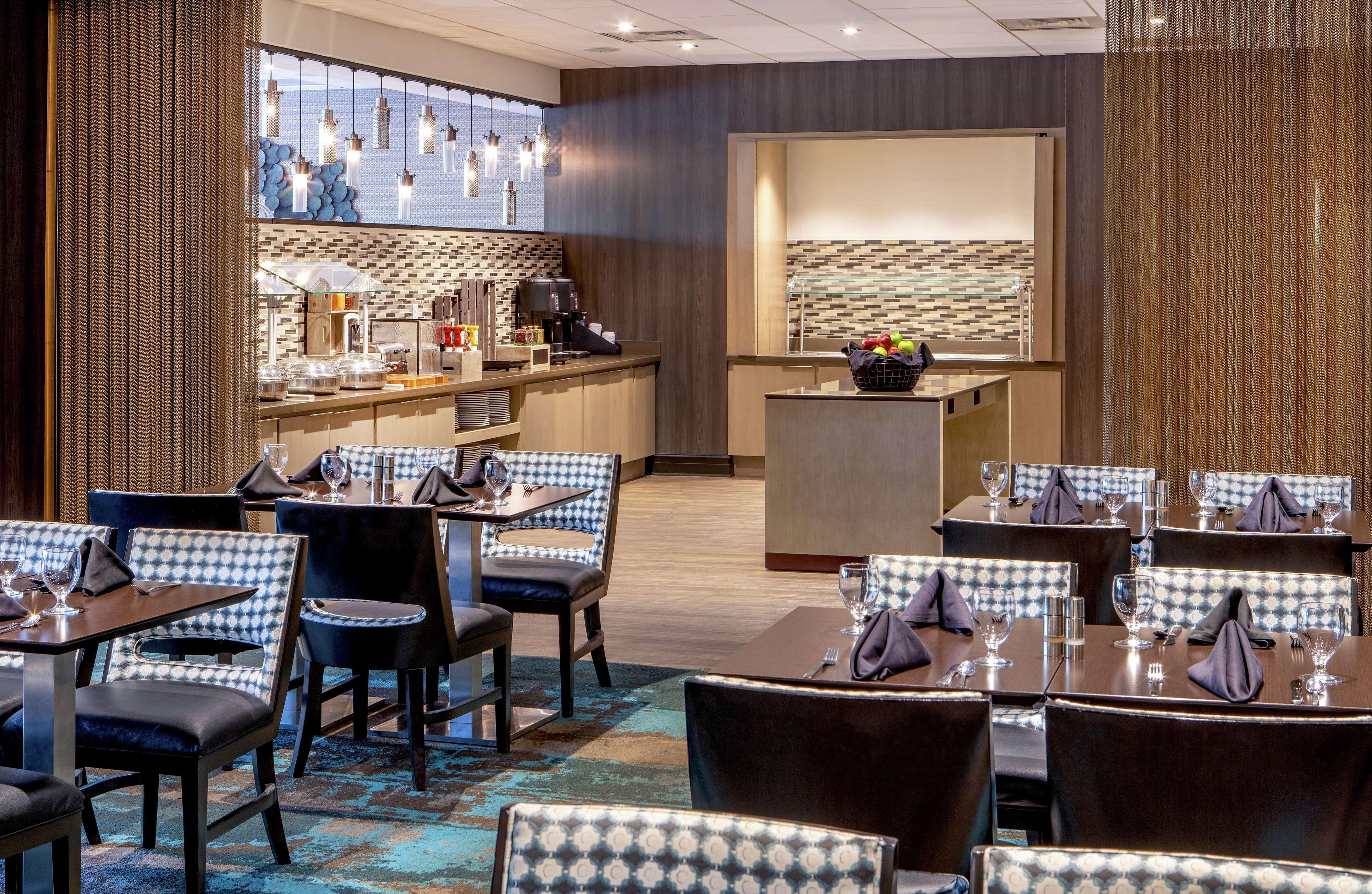 Doubletree By Hilton Columbia Hotel Bagian luar foto